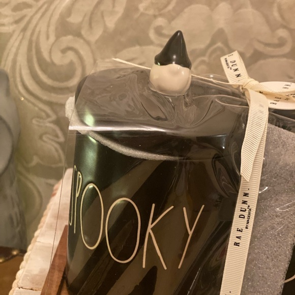 Rae Dunn "BOO & SPOOKY" Canisters with Tray - Picture 4 of 4